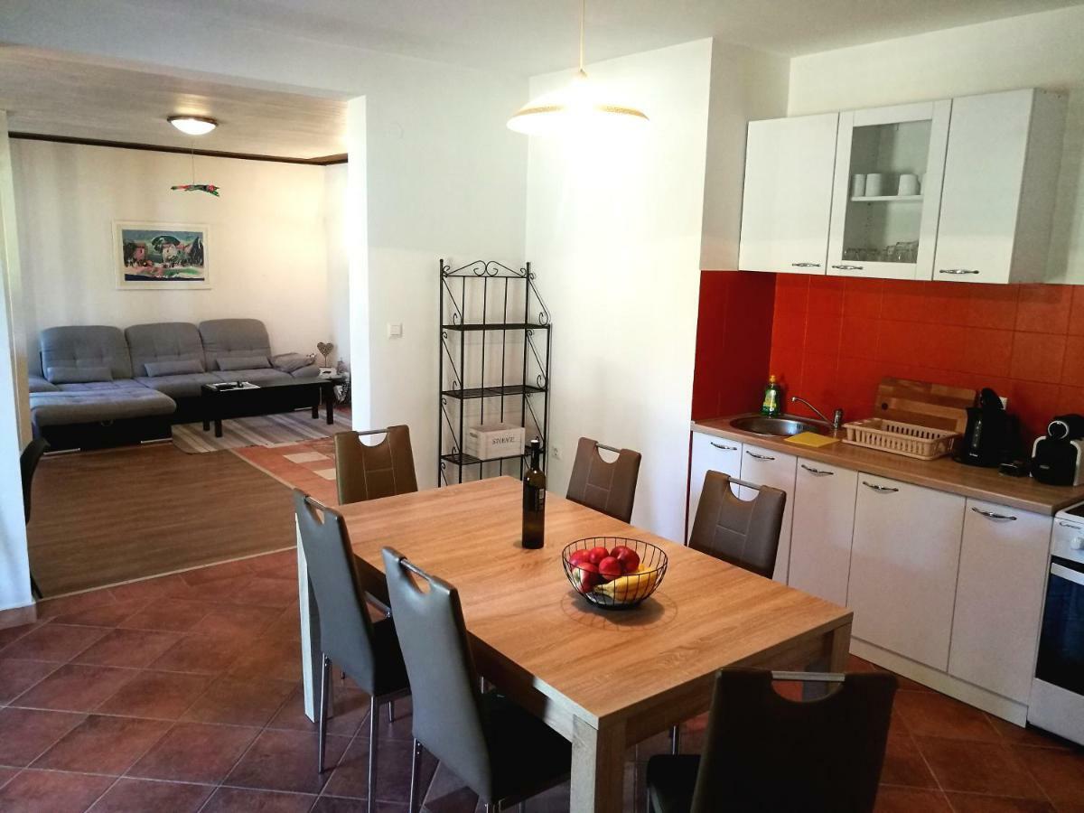 Appartamento Casa Val Madorso Peroj Esterno foto