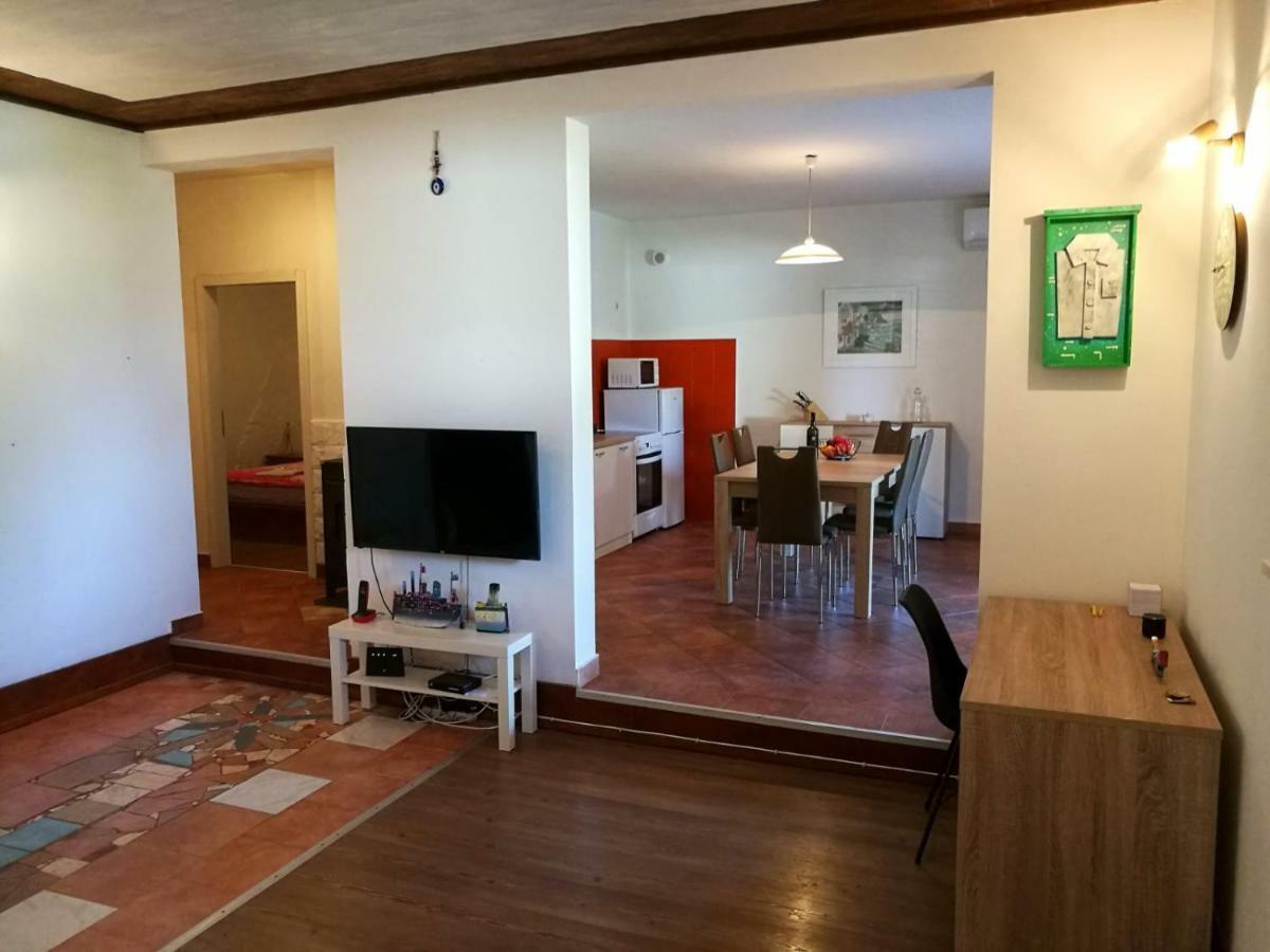 Appartamento Casa Val Madorso Peroj Esterno foto