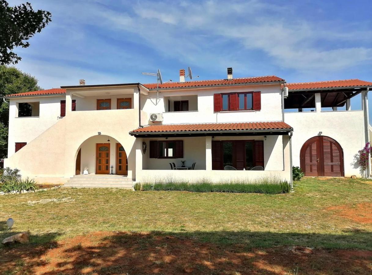 Appartamento Casa Val Madorso Peroj Esterno foto